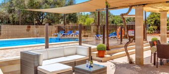 Charming Finca with Pool, Garden, Terrace, Air Conditioning & Wi-Fi
