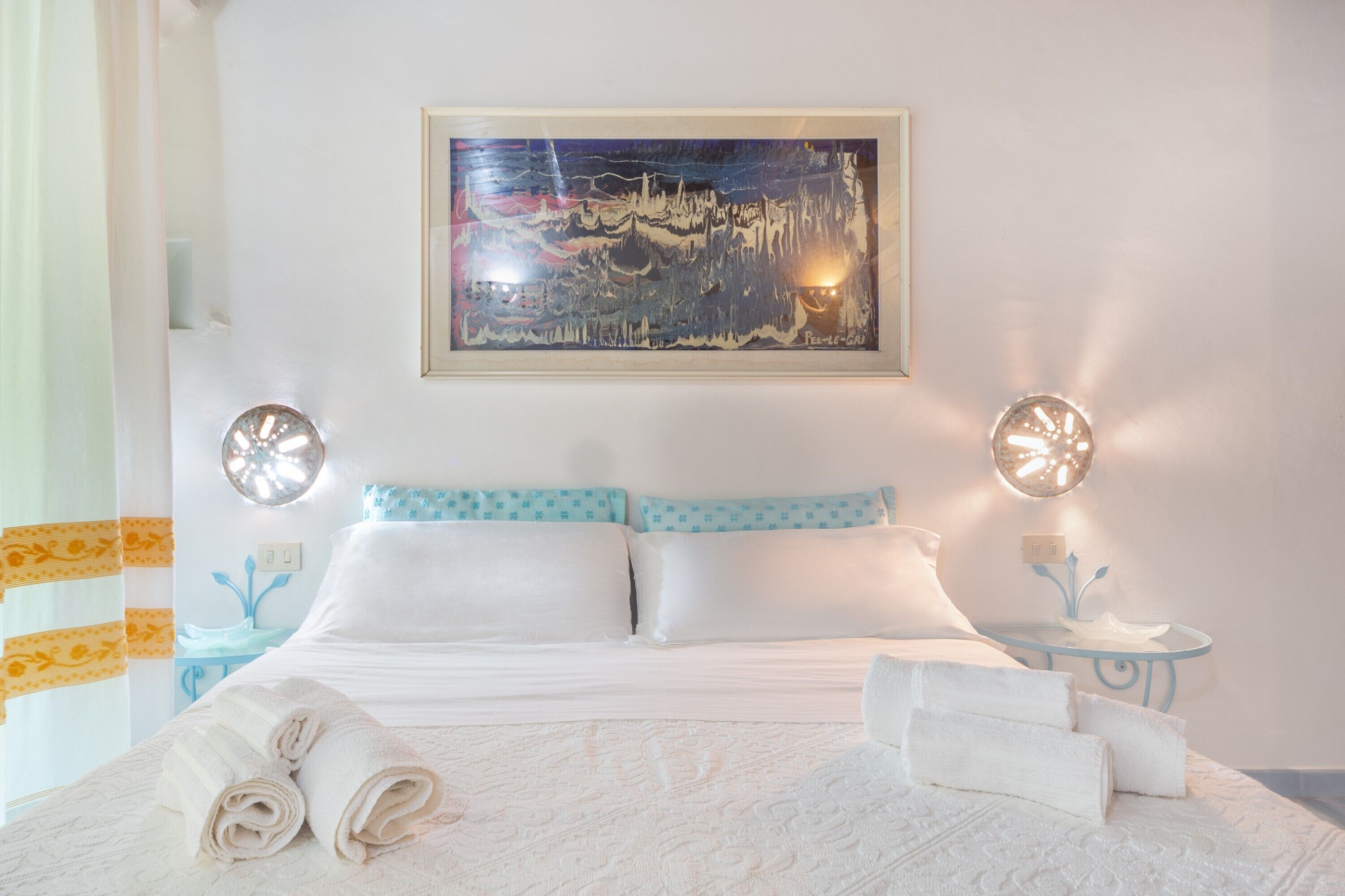 2 bedrooms, iron/ironing board, bed sheets