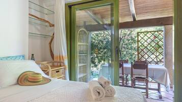 2 chambres, fer et planche Ă repasser, draps fournis