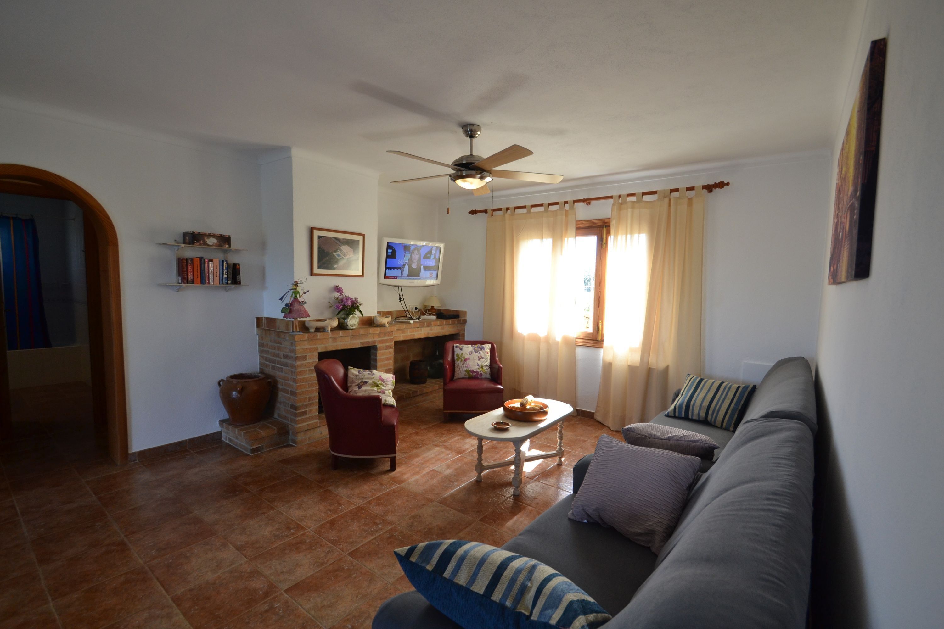 TV, fireplace, table tennis