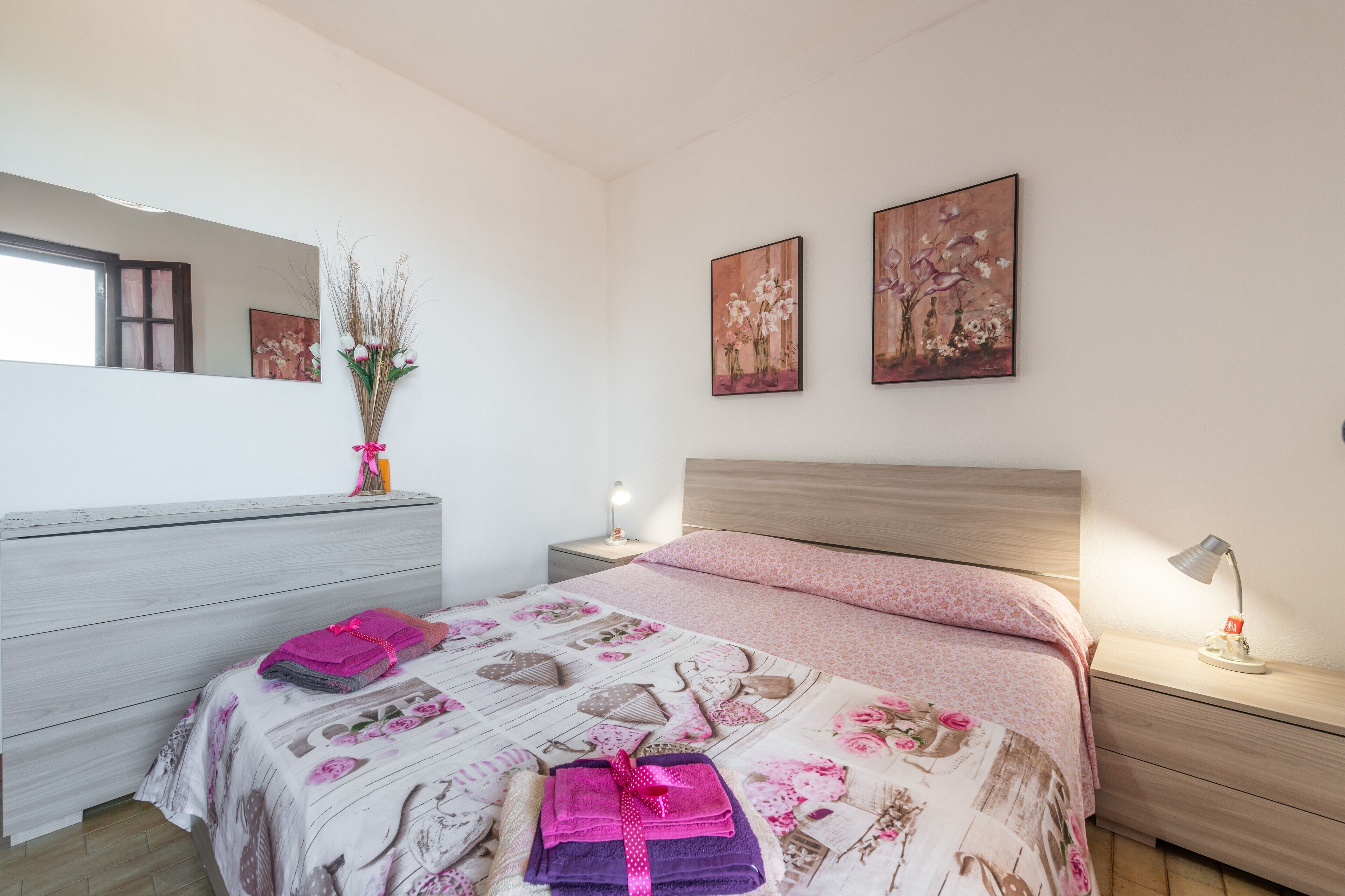 4 室のベッドルーム、アイロン / アイロン台、WiFi (無料)、ベッドシーツ