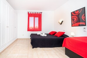 1 bedroom, free WiFi, bed sheets