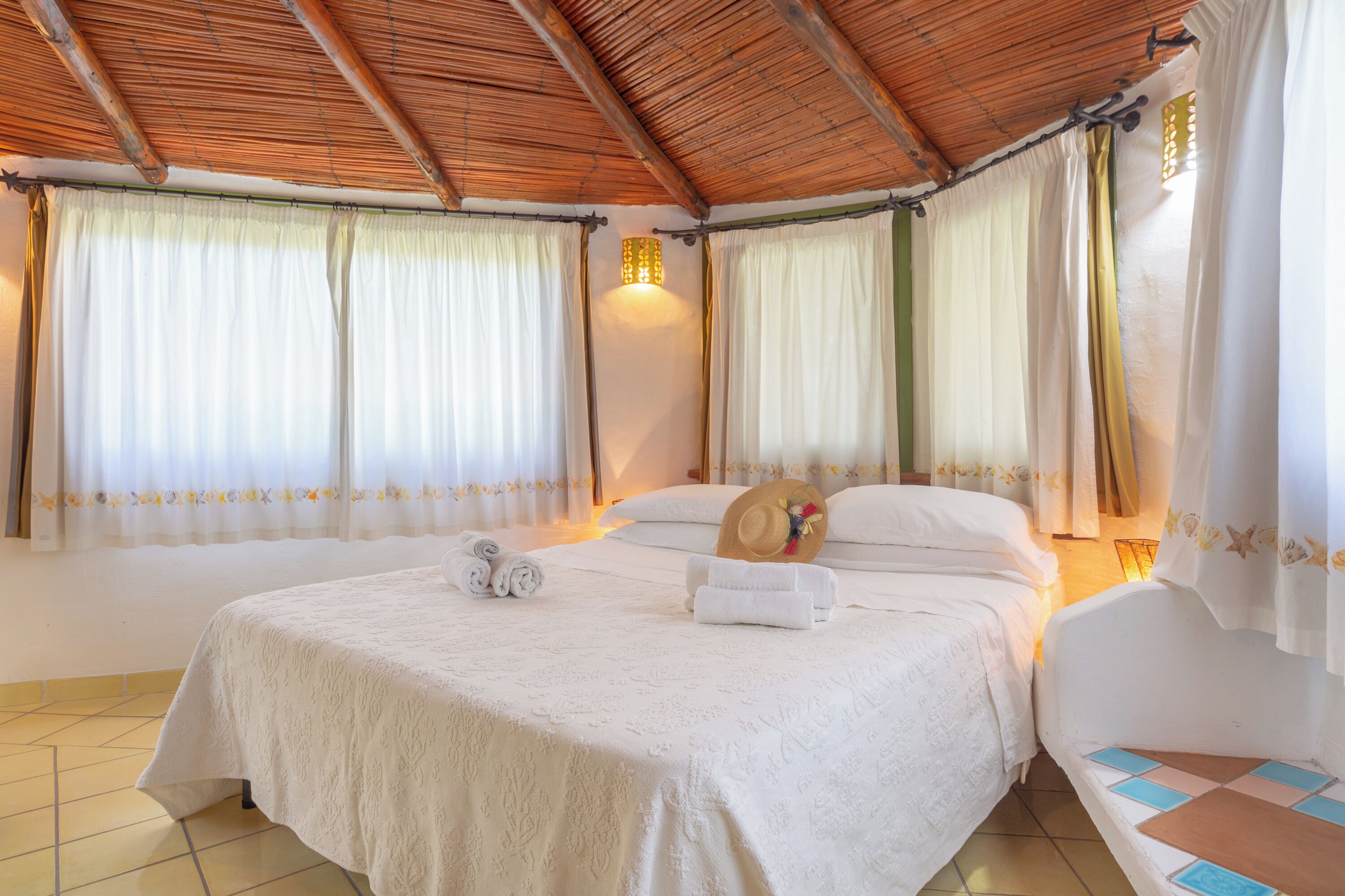 1 bedroom, iron/ironing board, bed sheets