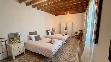 3 habitaciones, tabla de planchar con plancha y wifi gratis