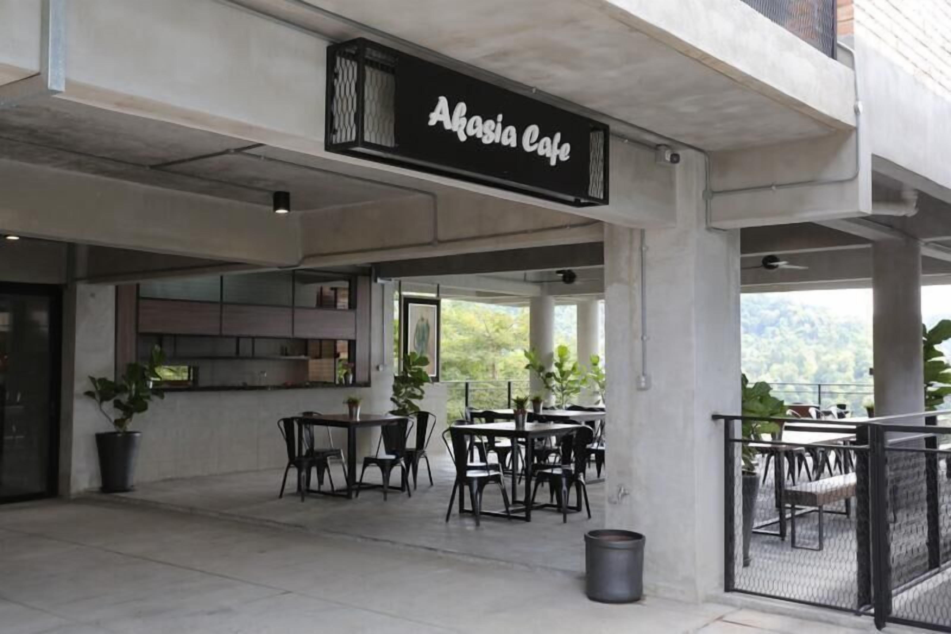 Breakfast, lunch, dinner served; local cuisine 