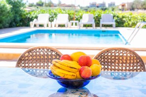 Pool - Air-Conditioned Holiday Home by the Sea with Pool, Garden, Terrace & Wi-Fi (Son Servera)