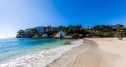 Maison de ville avec cour intĂ©rieure idyllique â Ca Sa Padrina