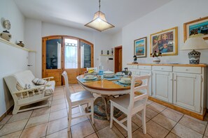 Interior - Villa with sea view – Villa Azzurra (Contrada Guardiola)
