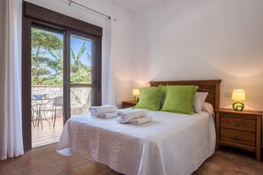 2 chambres, fer et planche à repasser, Wi-Fi gratuit, draps fournis