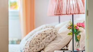 2 slaapkamers, een strijkplank/strijkijzer, gratis wifi, beddengoed