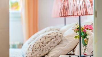 2 slaapkamers, een strijkplank/strijkijzer, gratis wifi, beddengoed