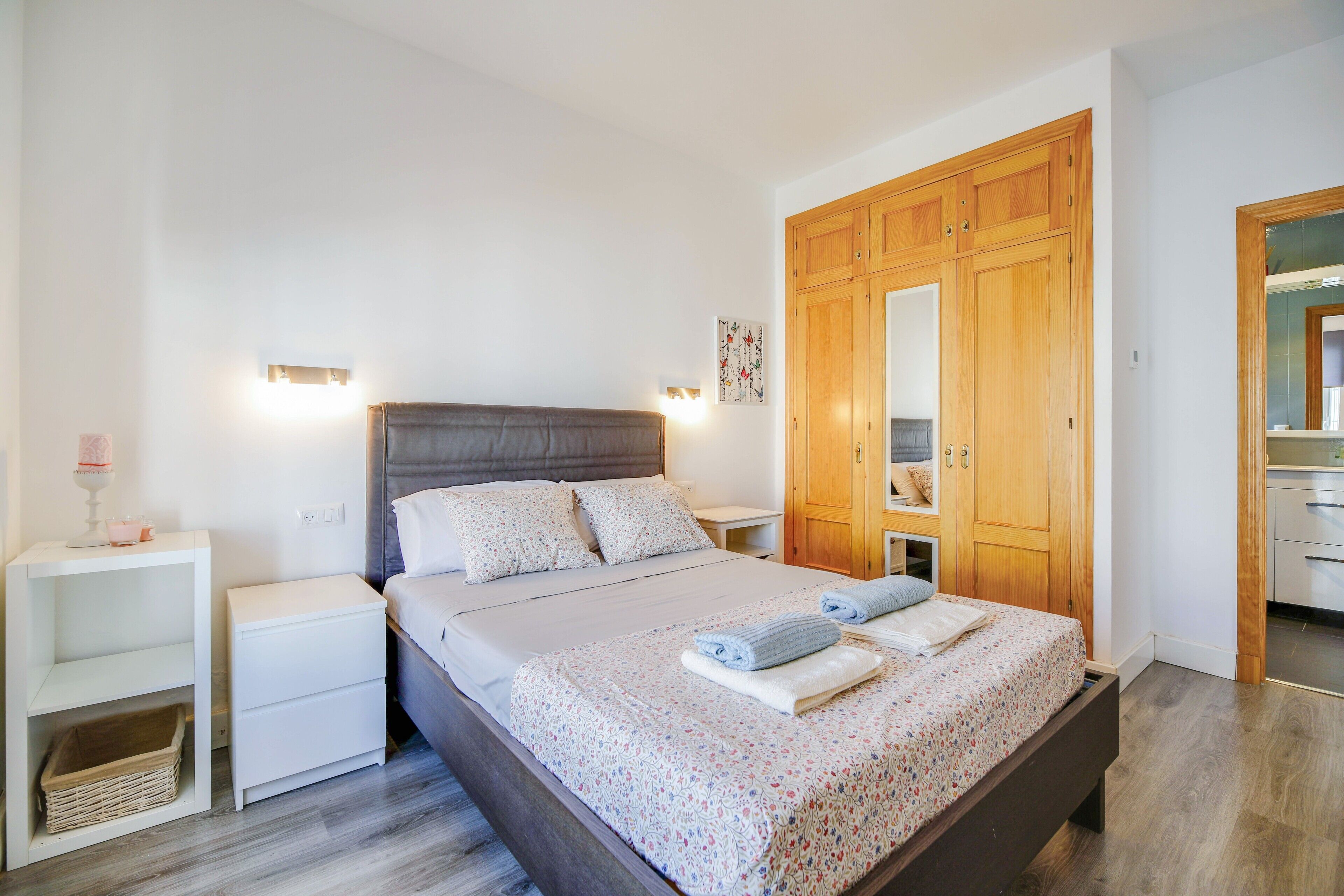 3 bedrooms, WiFi (free), bed sheets