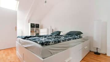2 Schlafzimmer, Schreibtisch, WLAN, BettwÀsche