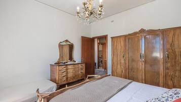 3 habitaciones, tabla de planchar con plancha y wifi gratis