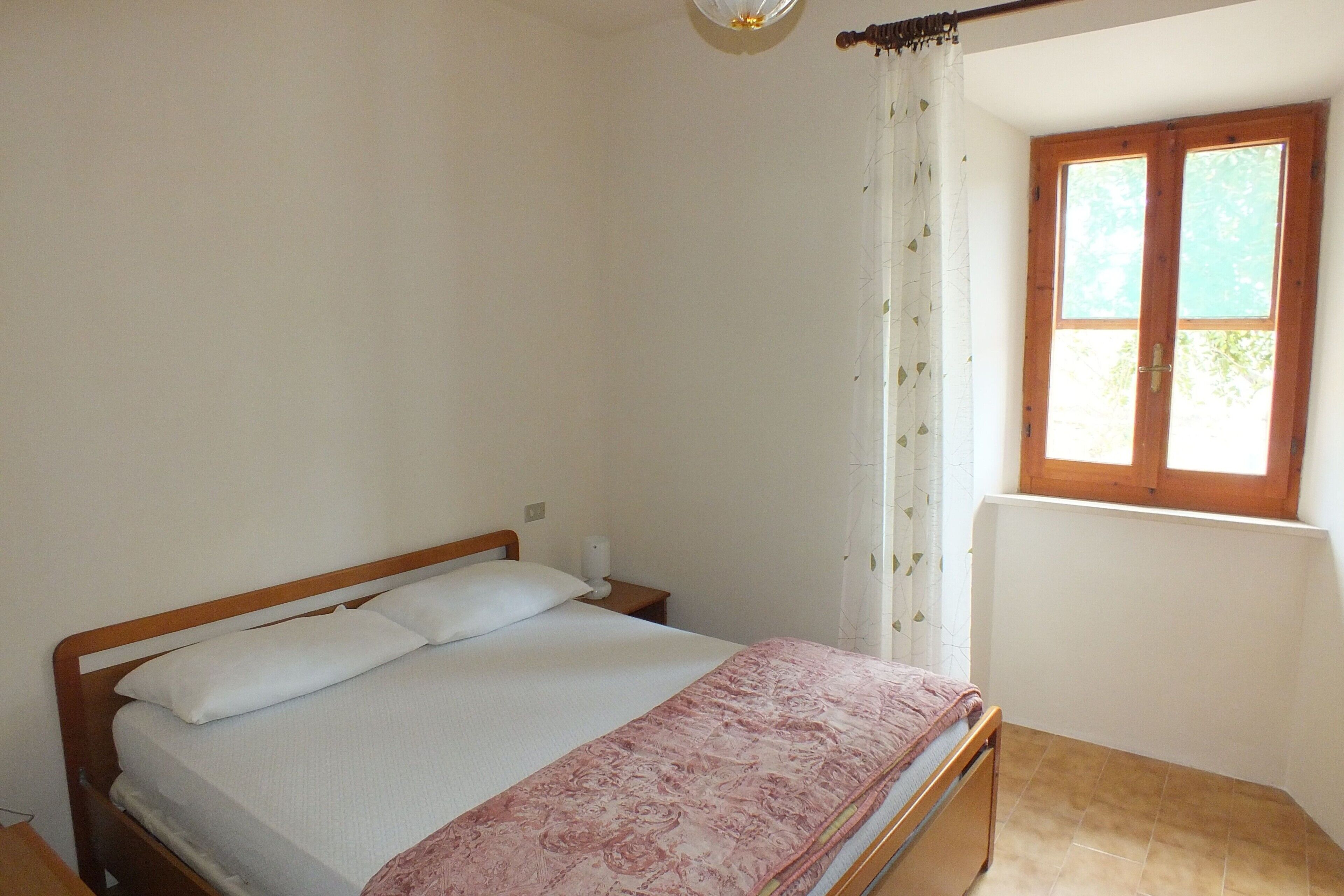 2 quartos, Wi-Fi de cortesia, roupa de cama