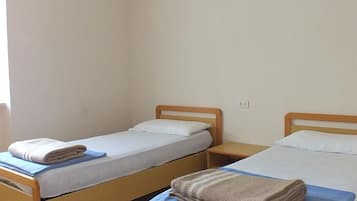 2 chambres, Wi-Fi gratuit, draps fournis