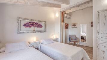 3 chambres, bureau, fer et planche Ă repasser, Wi-Fi gratuit