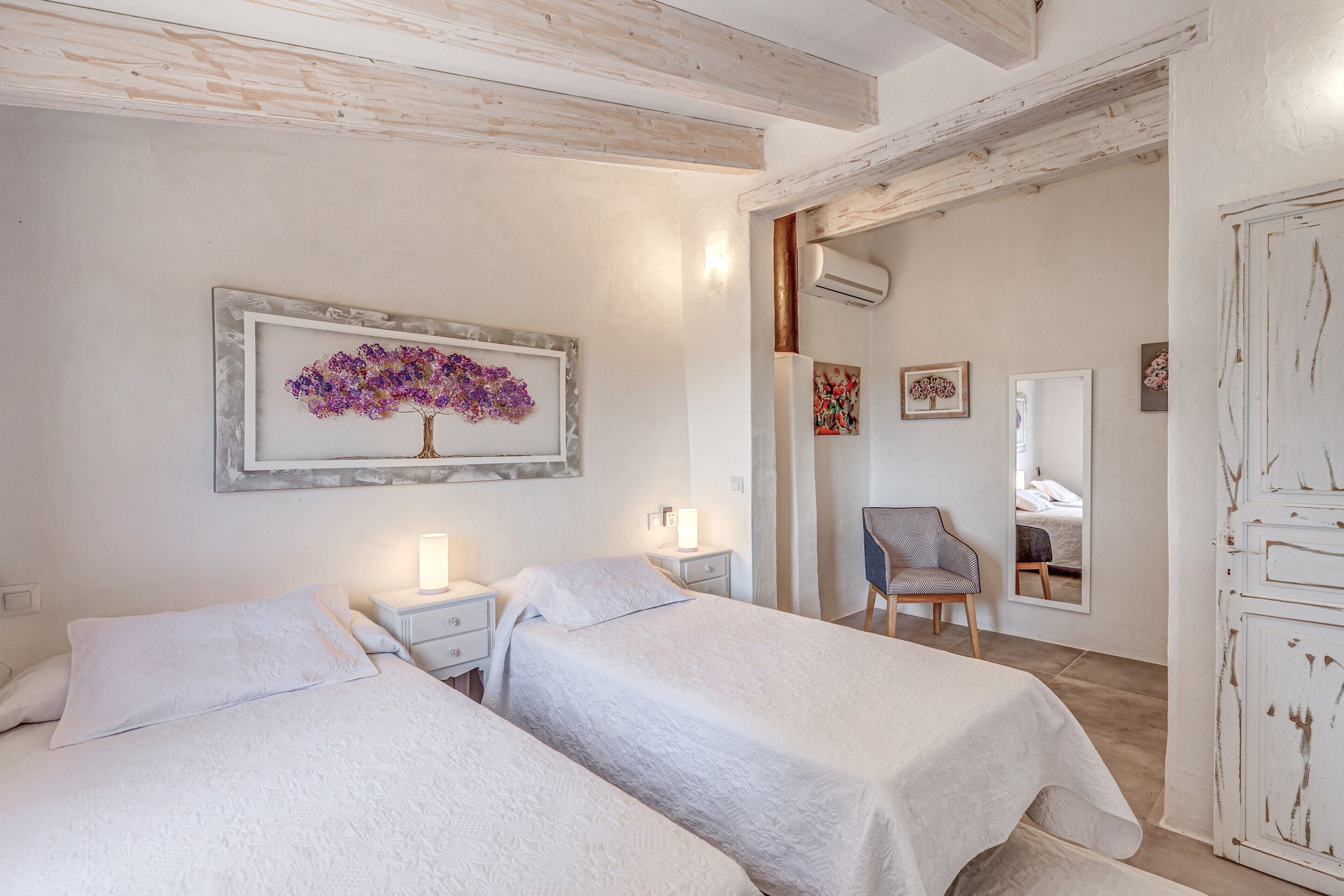 3 Schlafzimmer, Schreibtisch, Bügeleisen/Bügelbrett, kostenloses WLAN