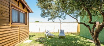 Ideal for sports enthusiasts and near the beach - Casa de madera Naranjo with shared pool