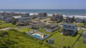 Aerial view - Captains Quarters (Atlantic Beach)
