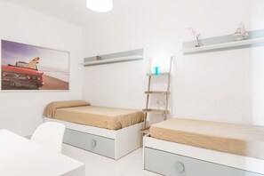 2 bedrooms, iron/ironing board, free WiFi, bed sheets - Cosy holiday apartment near the beach - Apartment Destino Conil (Conil de la Frontera)