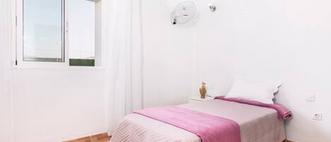 3 chambres, fer et planche Ă repasser, accĂšs au Wi-Fi (inclus)