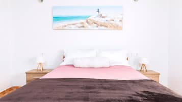 3 bedrooms, iron/ironing board, free WiFi, bed sheets