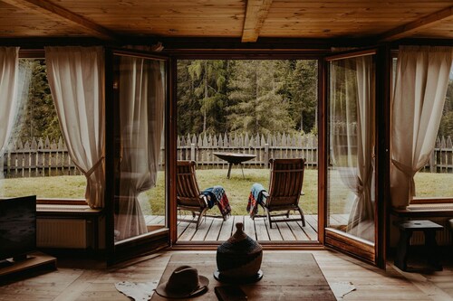 Luxuriöses Chalet mit Whirlpool, traumhaftem Interieur, WLAN und Garten