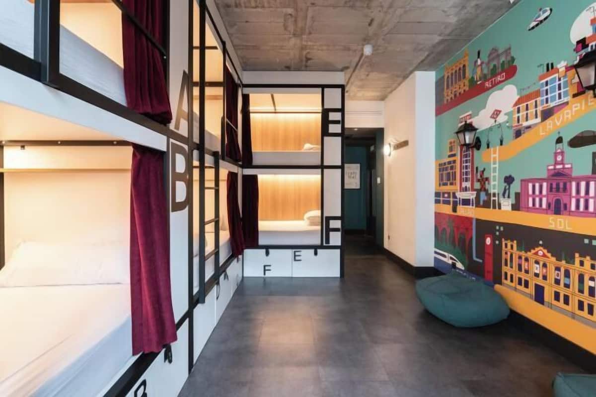 1 habitación, sistema de insonorización, wifi gratis y ropa de cama