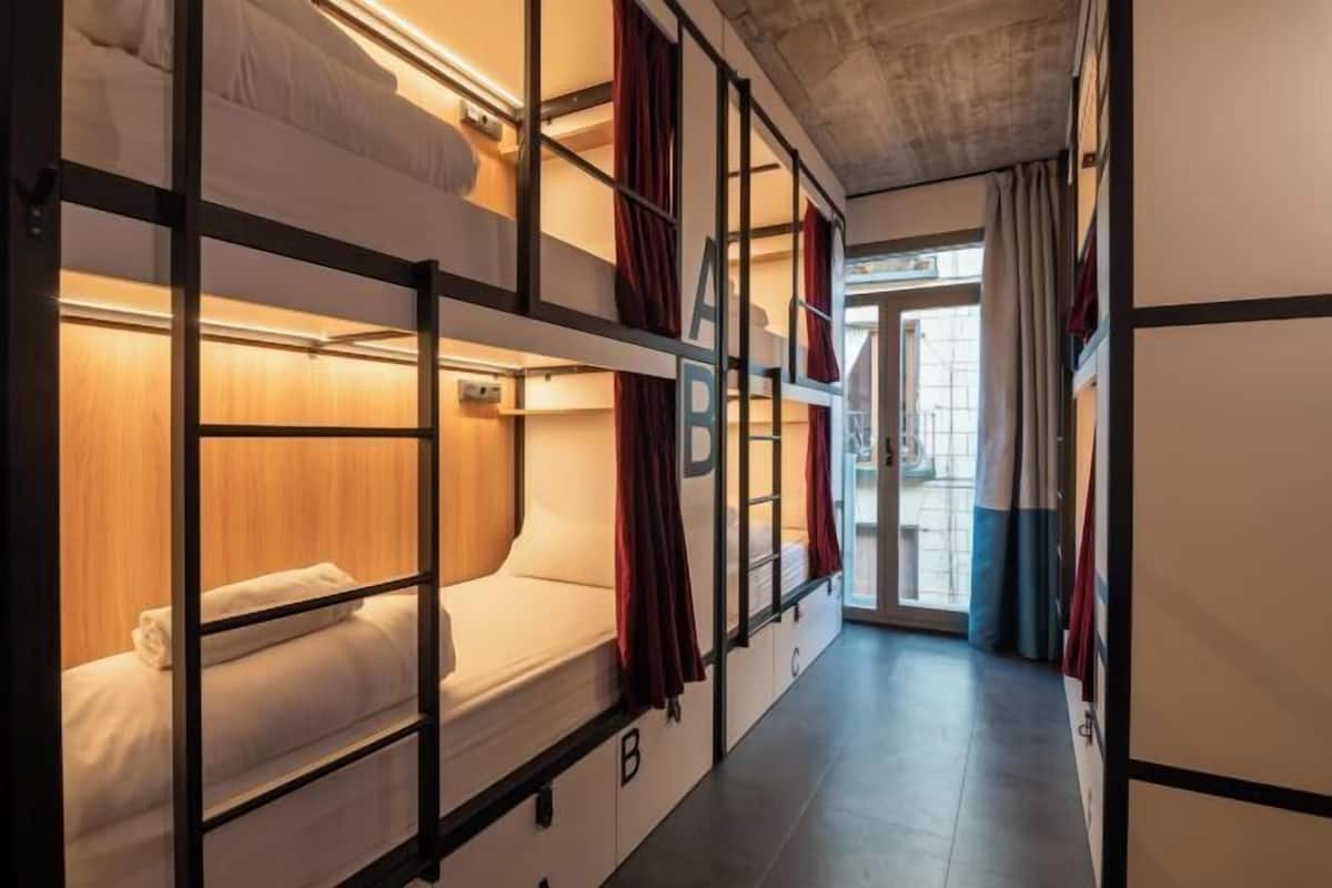 1 habitación, sistema de insonorización, wifi gratis y ropa de cama