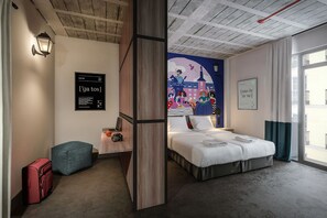 Soundproofing, free WiFi, bed sheets