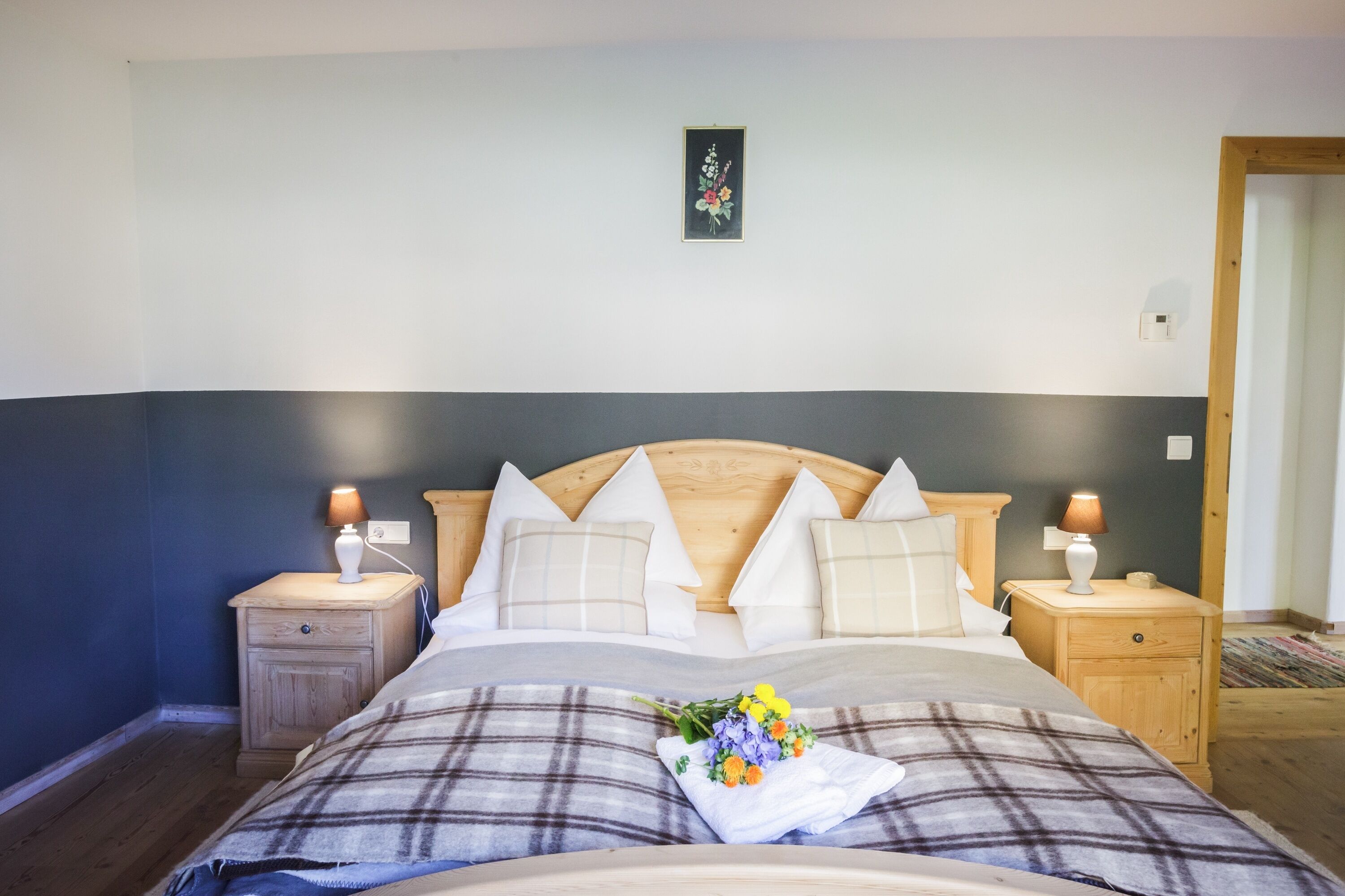 1 habitación, tabla de planchar con plancha, wifi gratis y ropa de cama 