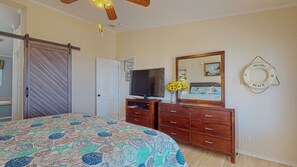 3 bedrooms, WiFi - Family Tides: 3  BR, 2  BA House in Caplen, Sleeps 11 (Caplen)