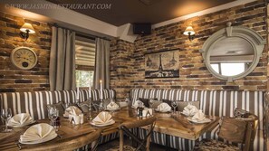 Free daily buffet breakfast - Jasmin Hotel (Sofia)