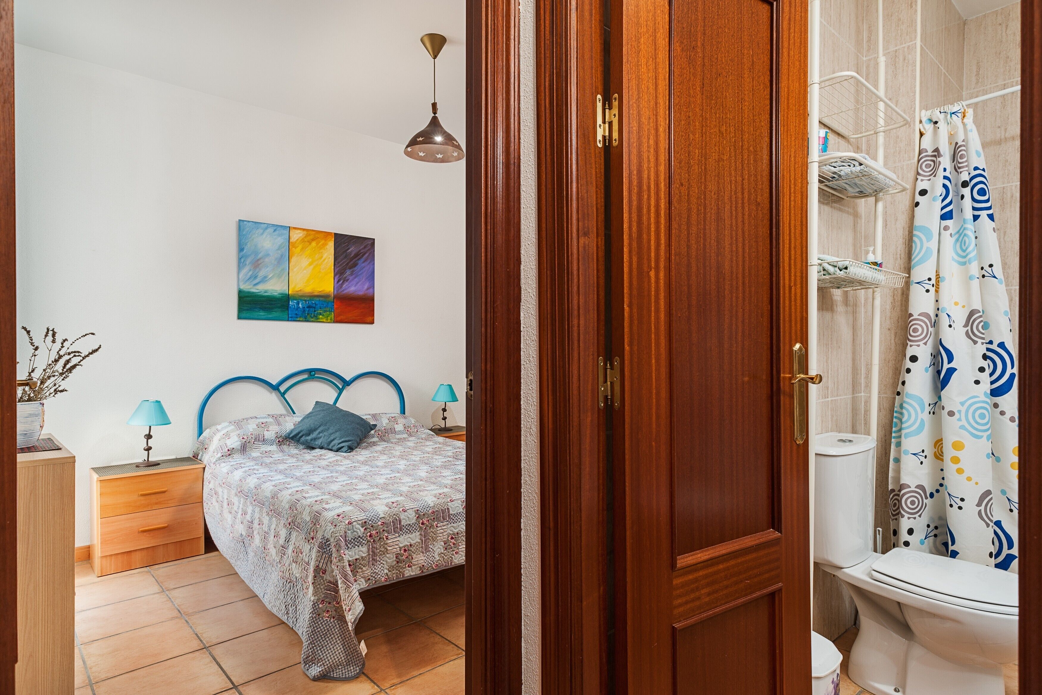 2 bedrooms, iron/ironing board, free WiFi, bed sheets