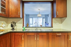 Fridge, microwave, oven, stovetop - Magnificent 3BR Partial BurjKhalifa-Fountain Views (Downtown Dubai)