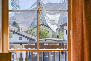 Interior - Katharinenhof Holiday Apartment "Kramer Sehr Groß" with Balcony, Mountain View & Wi-Fi (Garmisch-Partenkirchen)