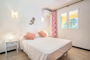 4 quartos, ferros/tábuas de passar roupa, Wi-Fi de cortesia