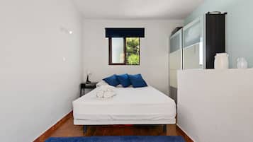 1 bedroom, iron/ironing board, free WiFi