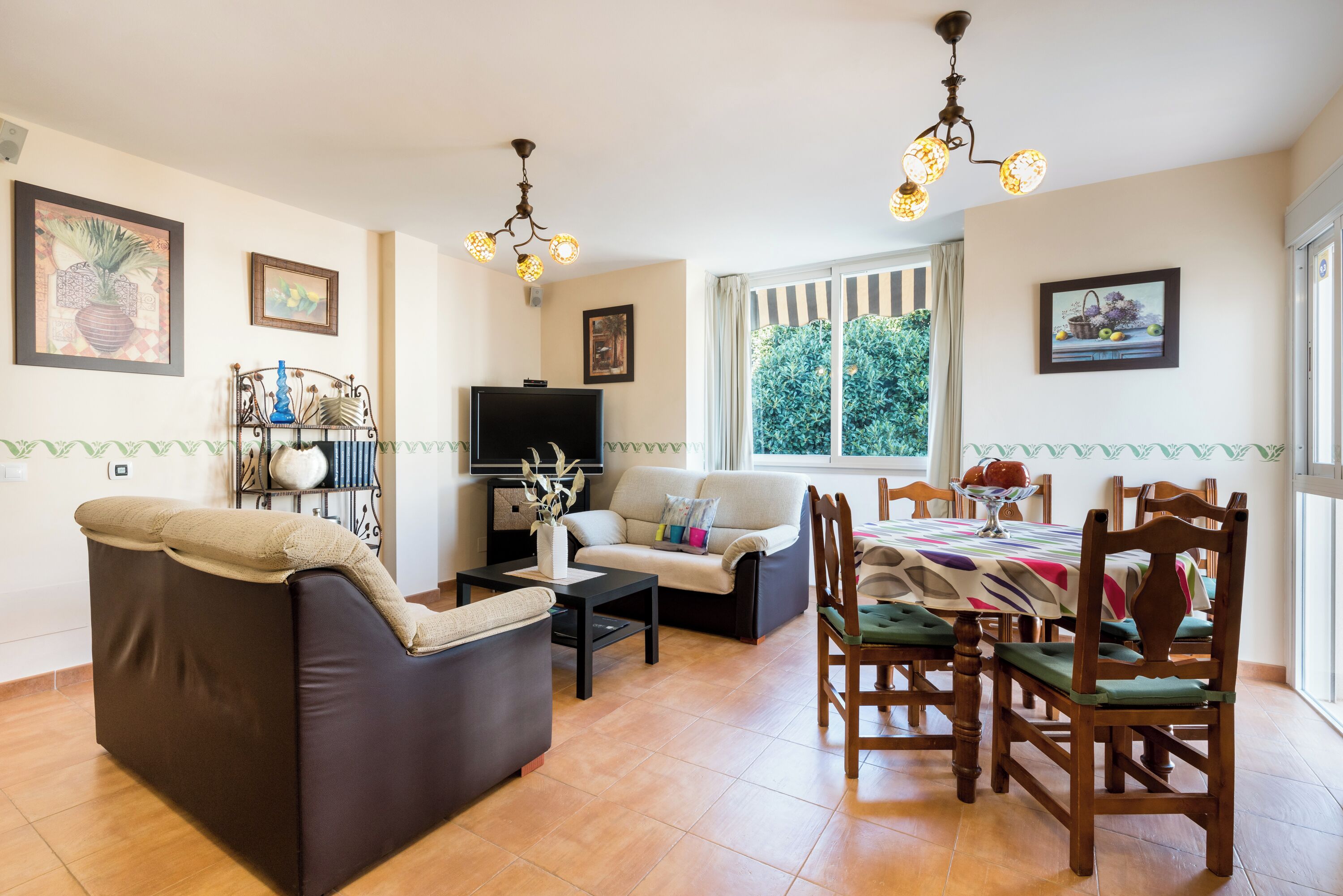 Fernseher, Stereoanlage