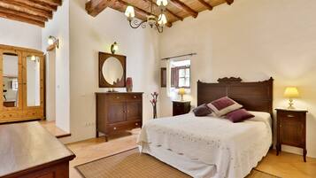 7 habitaciones, tabla de planchar con plancha y wifi gratis