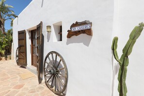 Exterior detail - Heavenly Villa "Can Caseres" with Saltwater Pool, Orchard and Mountain View (Santa Eulalia del Rio)