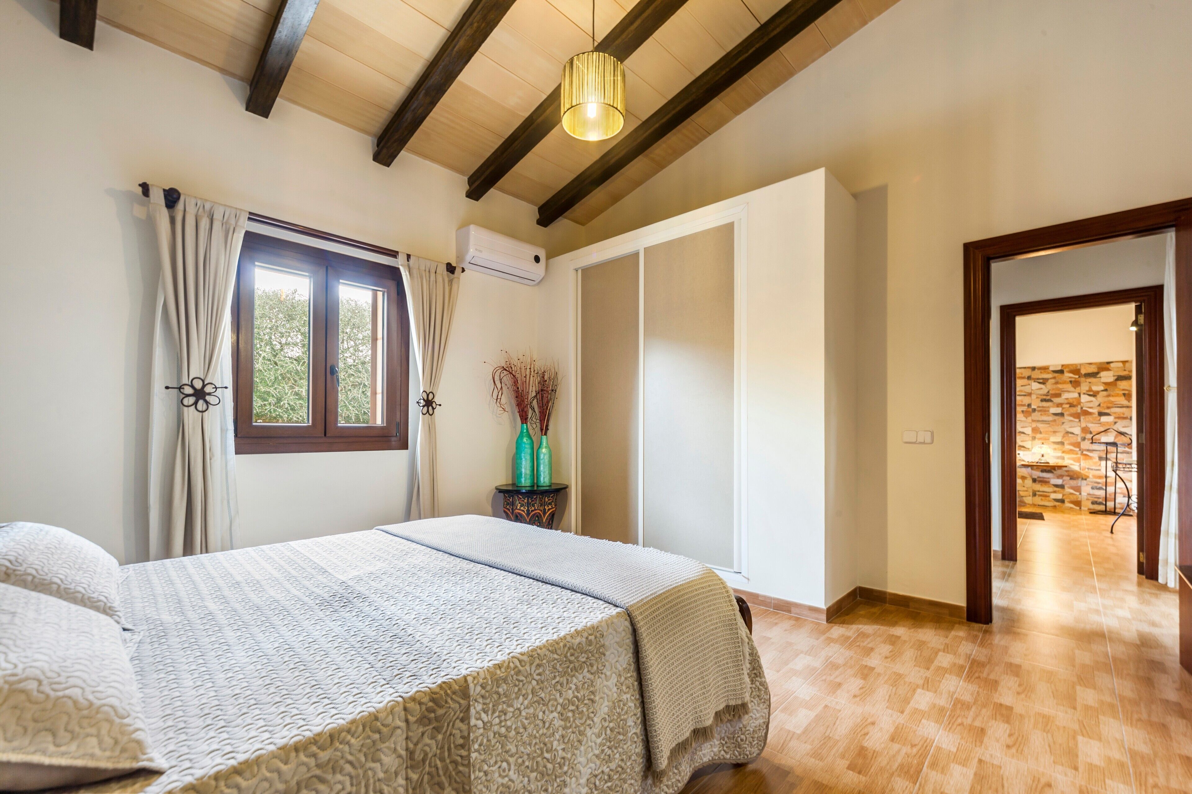 3 quartos, ferros/tábuas de passar roupa, Wi-Fi de cortesia