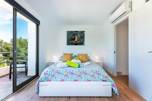 2 chambres, fer et planche à repasser, Wi-Fi gratuit, draps fournis