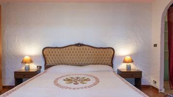 1 Schlafzimmer, Bügeleisen/Bügelbrett, Bettwäsche