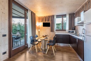 Fridge, microwave, stovetop, dishwasher - Idyllic and with spectacular mountain views – Apartment GeoResort C10 (Tremosine)