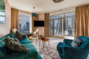 TV - 2-Bedroom Apartment Panoramic Burj Khalifa View (Downtown Dubai)