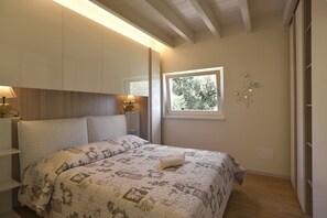 2 camere, ferro/asse da stiro, Wi-Fi gratuito, lenzuola