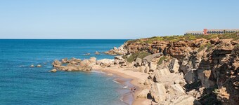 Exclusive villa with garden and pool - Villa con encanto