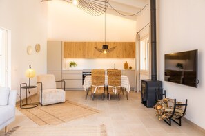 Interior - Romantic Natural Stone Finca with Pool, Garden, Rooftop Terrace and Wi-Fi (Artá)